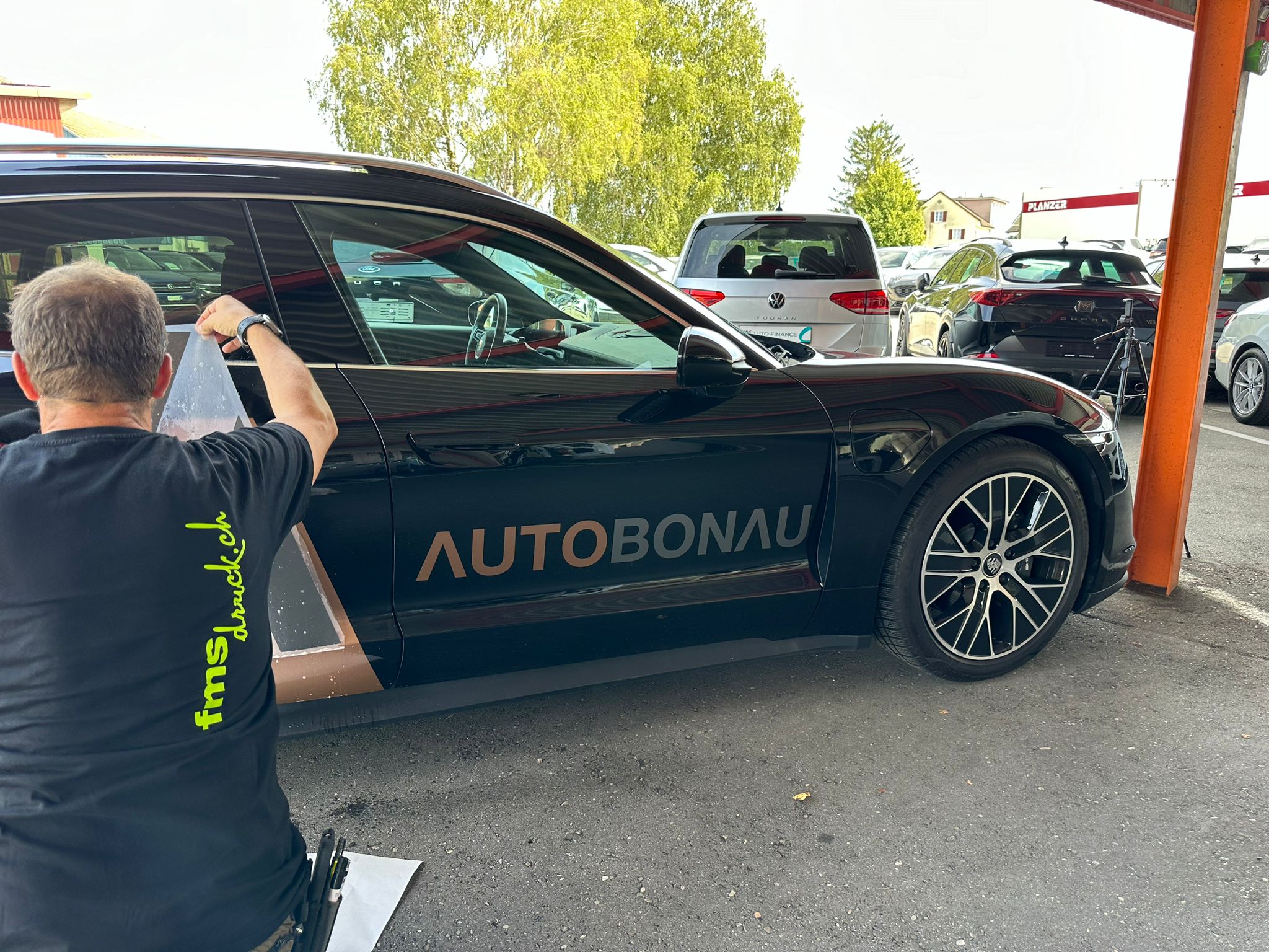 Porsche Taycan Sport Turismo: Unser neuestes Familienmitglied bei Auto Bonau AG!