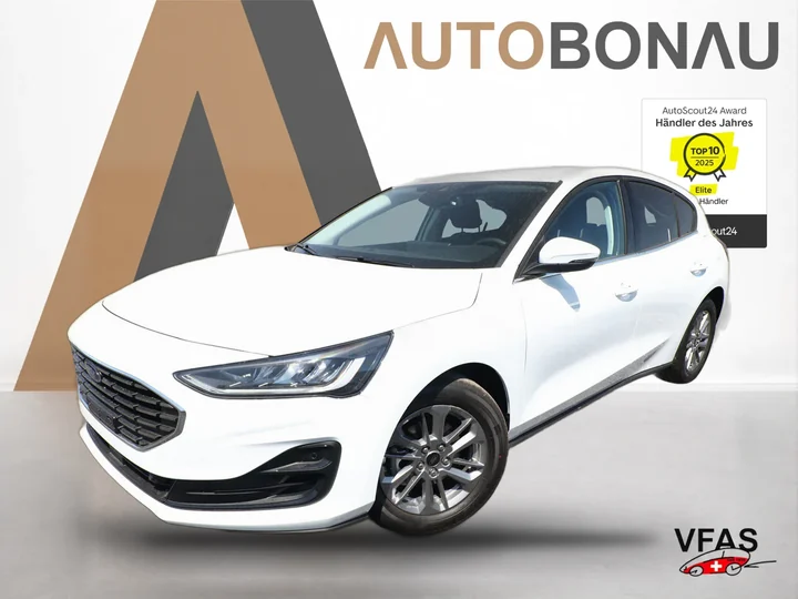 FORD Focus Titanium X ACC Nav LED Kam TotW KeyFree bei Auto Bonau