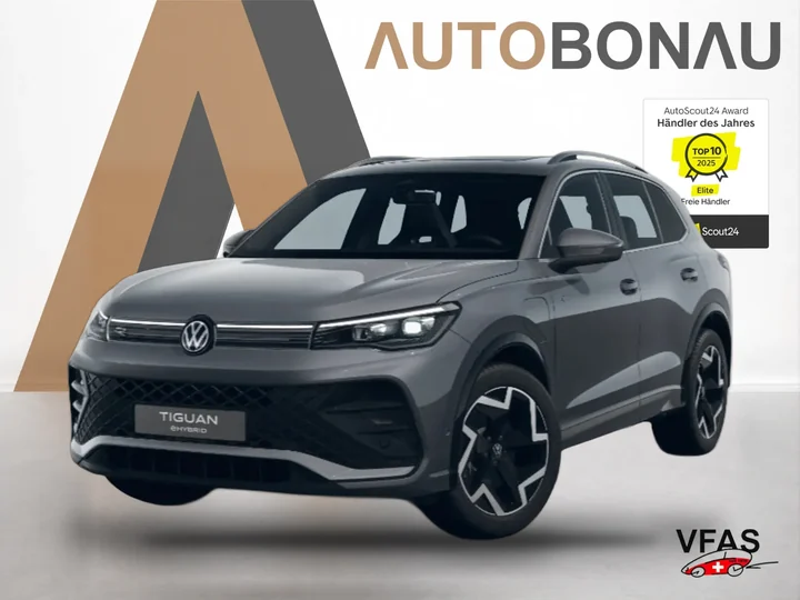 VOLKSWAGEN Tiguan PHEV R-Line Pano IQ.DRIVE+ LM20Z SHZ DCC+ bei Auto Bonau
