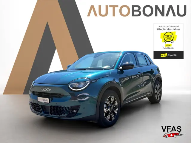 FIAT 600 1.2 Hybrid 145 Cult